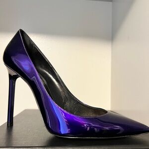 SAINT LAURENT 
Purple patent pump *only worn once*